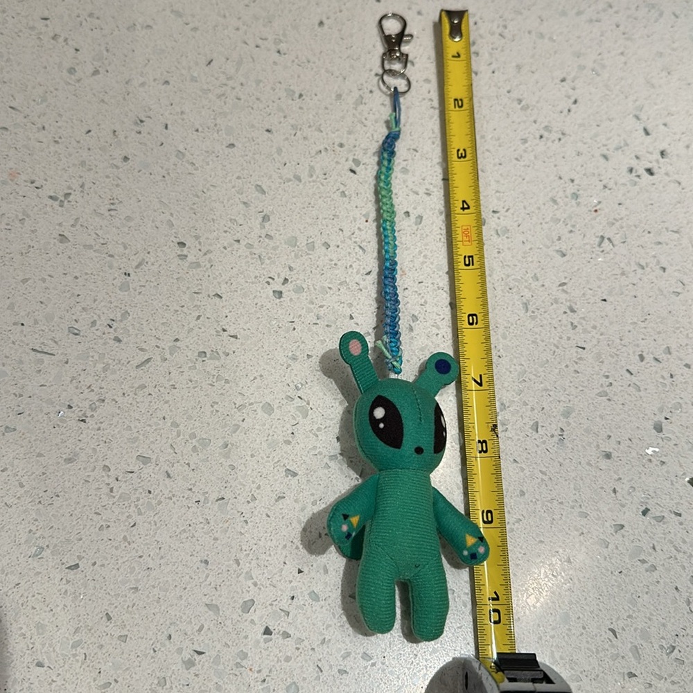 Alien Keychain - Picture 5 of 5